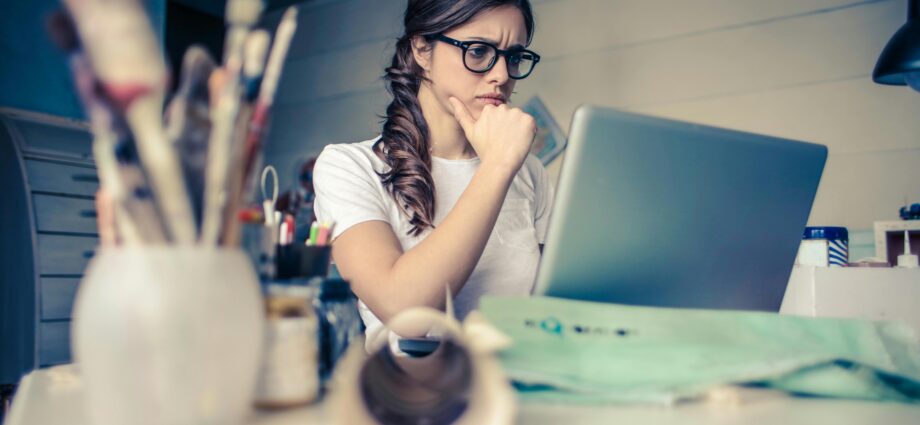carga mental mujer trabajadora