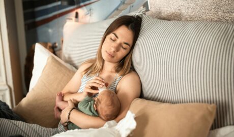 madre agotada emocionalmente